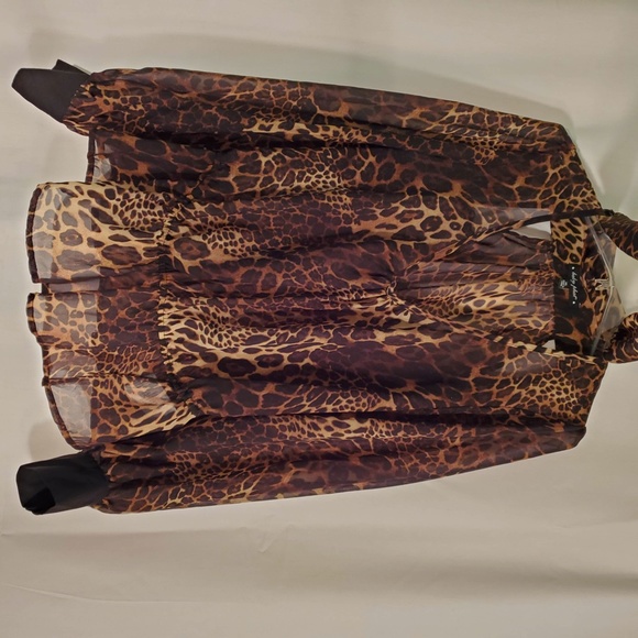 ✨Baby Phat elegant sheer cheetah 🐆 print blouse - Picture 2 of 8